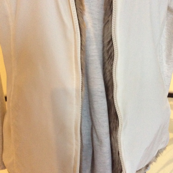 Kristen Blake reversible faux fur zip vest, sz S - Picture 10 of 12